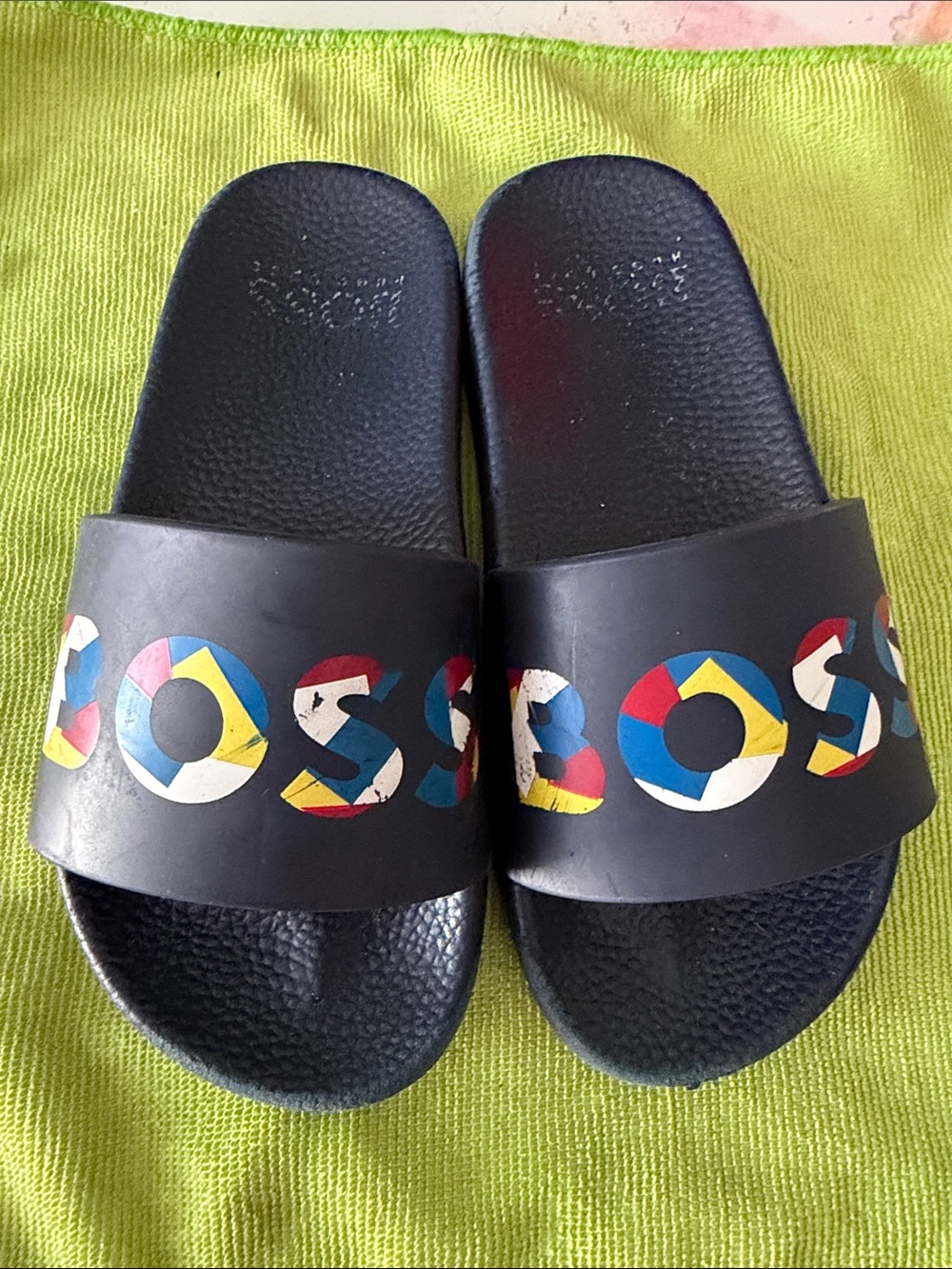 BOSS kids slides Size 29